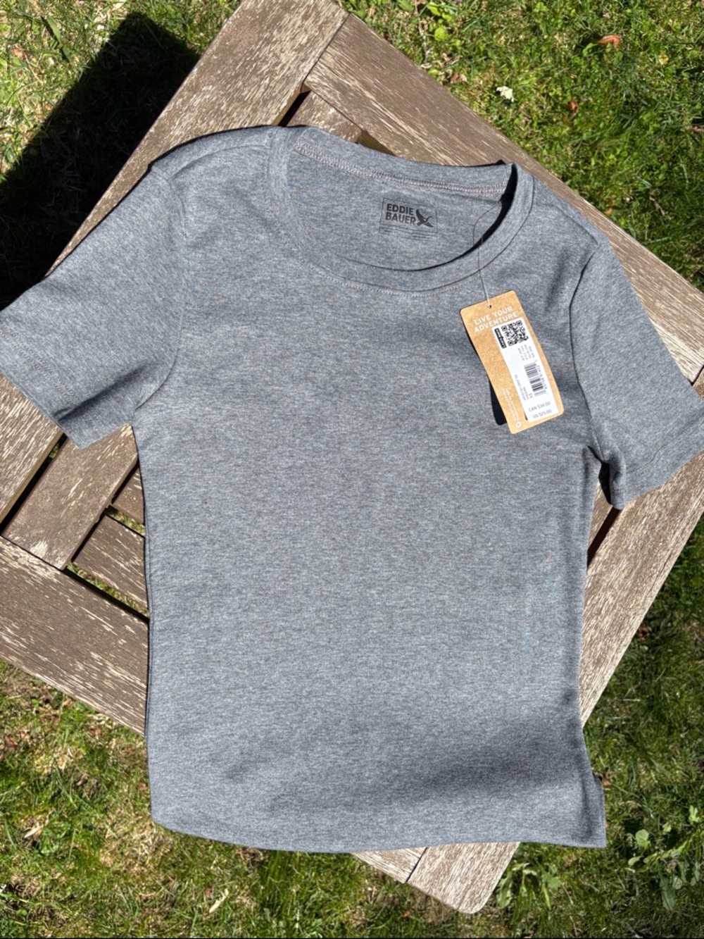 Woman’s EDDIE BAUER tshirt